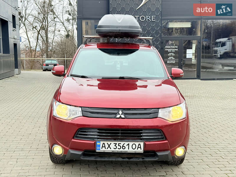 Внедорожник / Кроссовер Mitsubishi Outlander 2014 в Харькове