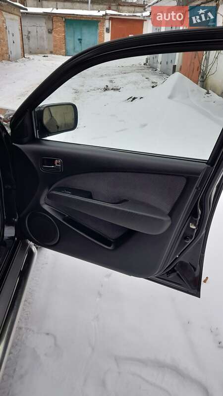 Внедорожник / Кроссовер Mitsubishi Outlander 2004 в Хмельницком