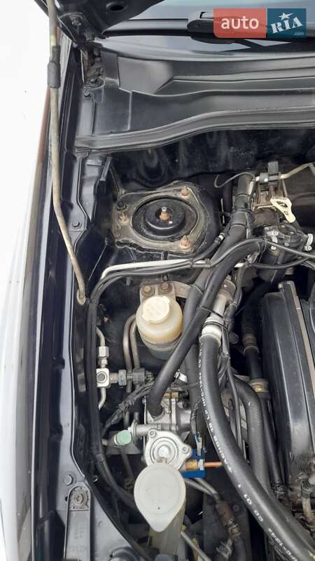 Внедорожник / Кроссовер Mitsubishi Outlander 2004 в Хмельницком