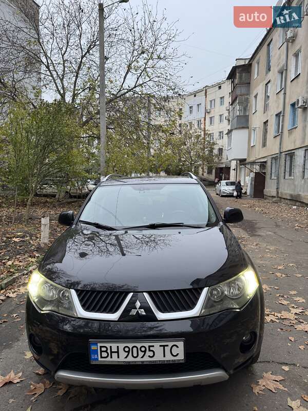 Внедорожник / Кроссовер Mitsubishi Outlander 2008 в Измаиле