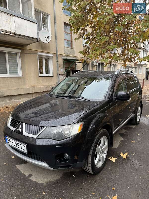 Внедорожник / Кроссовер Mitsubishi Outlander 2008 в Измаиле