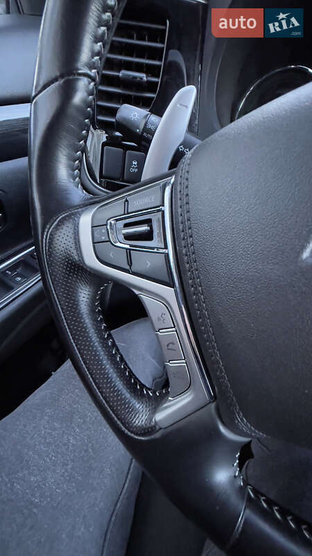 Внедорожник / Кроссовер Mitsubishi Outlander 2017 в Киеве фото 47 Внедорожник / Кроссовер Mitsubishi Outlander 2017 в Киеве