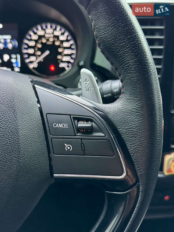 Позашляховик / Кросовер Mitsubishi Outlander 2020 в Києві