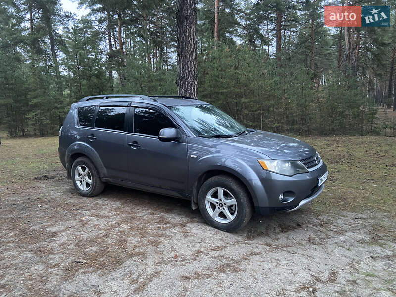 Позашляховик / Кросовер Mitsubishi Outlander 2007 в Безлюдівці