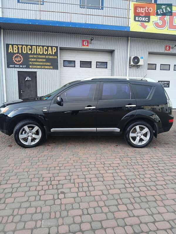 Позашляховик / Кросовер Mitsubishi Outlander 2008 в Рівному