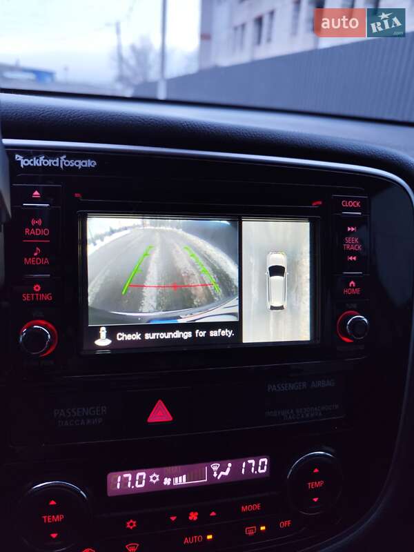 Позашляховик / Кросовер Mitsubishi Outlander 2017 в Харкові