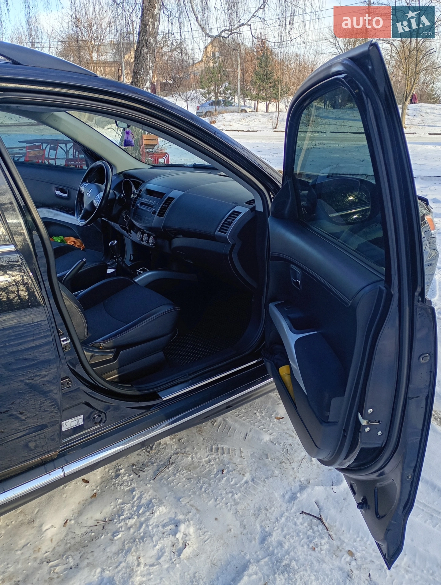 2010 Mitsubishi Outlander - мініатюра 32