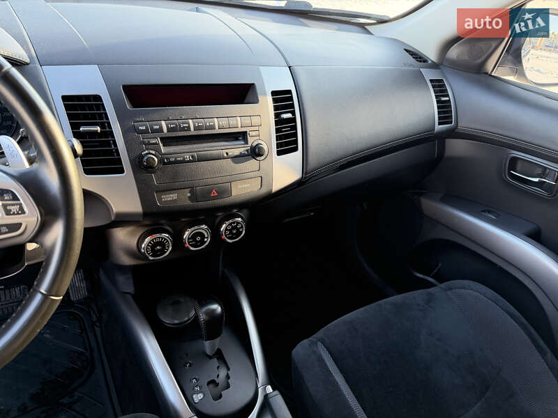 Внедорожник / Кроссовер Mitsubishi Outlander 2012 в Киеве фото 15 Внедорожник / Кроссовер Mitsubishi Outlander 2012 в Киеве