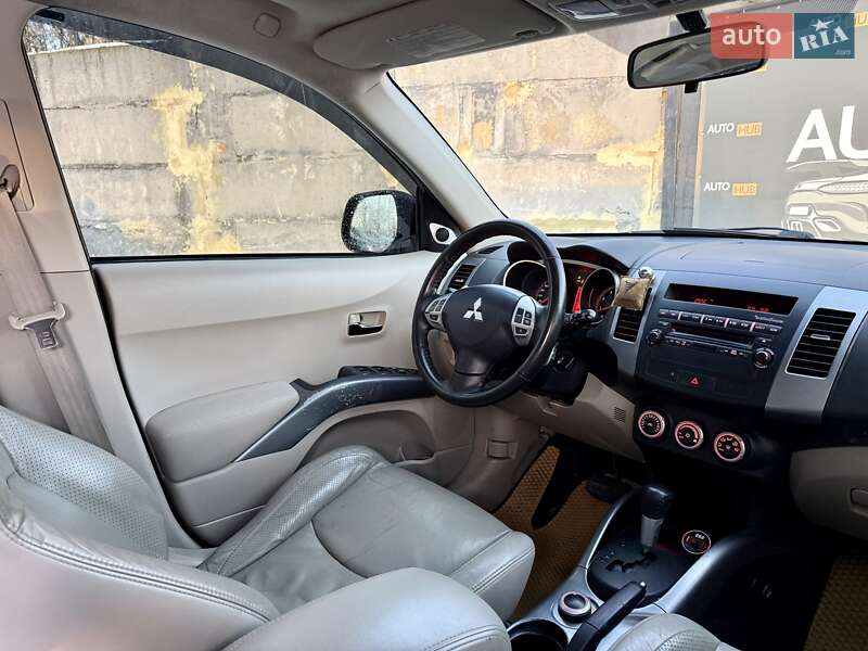 Внедорожник / Кроссовер Mitsubishi Outlander 2007 в Харькове