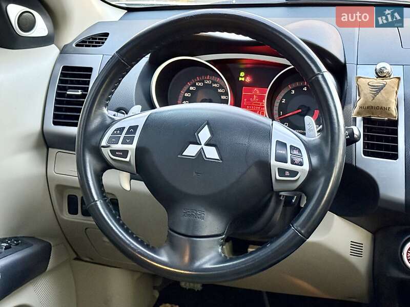 Внедорожник / Кроссовер Mitsubishi Outlander 2007 в Харькове