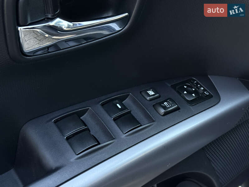 Внедорожник / Кроссовер Mitsubishi Outlander 2010 в Дрогобыче