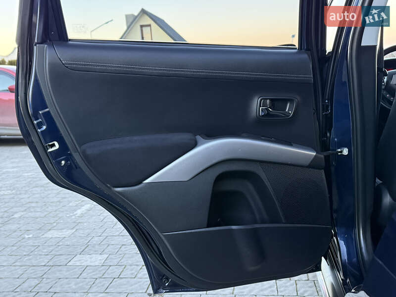 Внедорожник / Кроссовер Mitsubishi Outlander 2010 в Дрогобыче