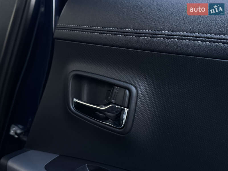 Внедорожник / Кроссовер Mitsubishi Outlander 2010 в Дрогобыче