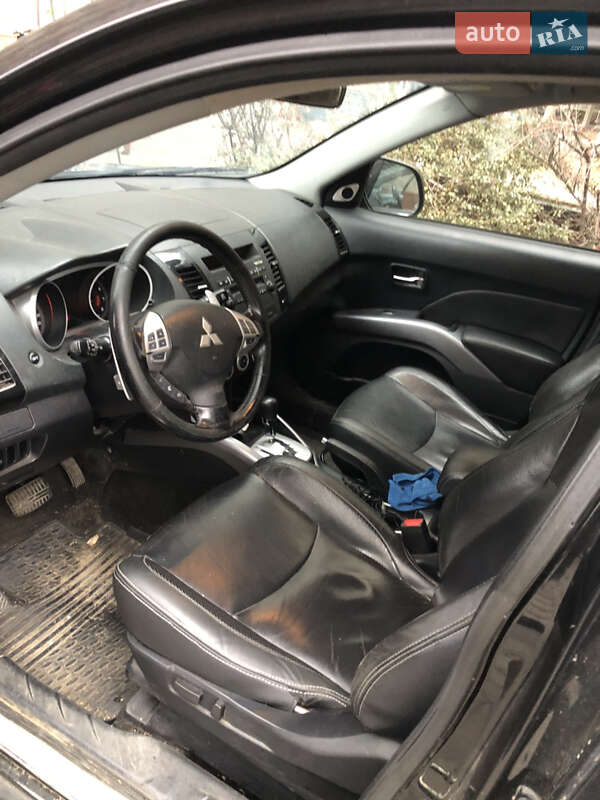 Внедорожник / Кроссовер Mitsubishi Outlander 2009 в Одессе
