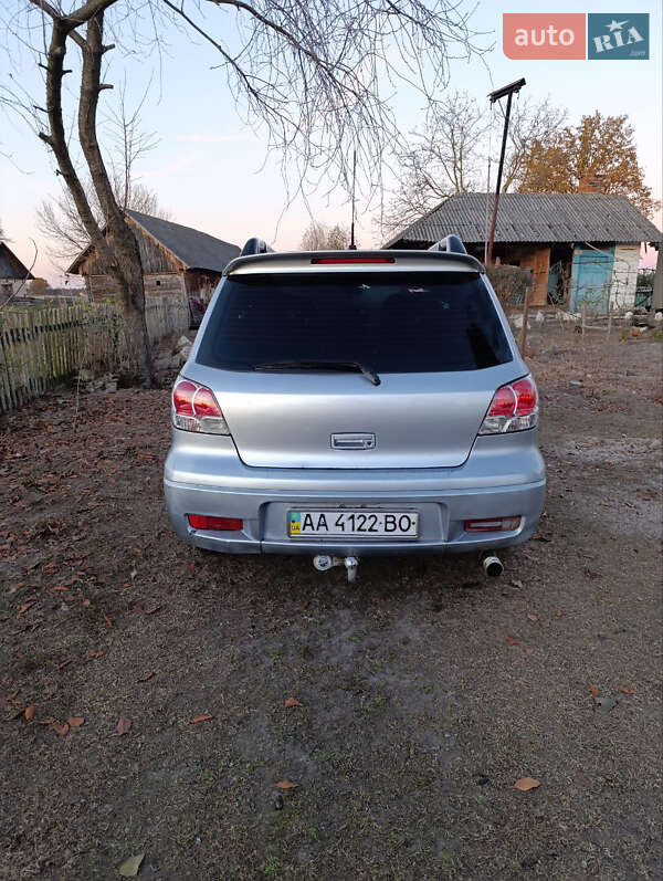 Внедорожник / Кроссовер Mitsubishi Outlander 2003 в Рава-Русской