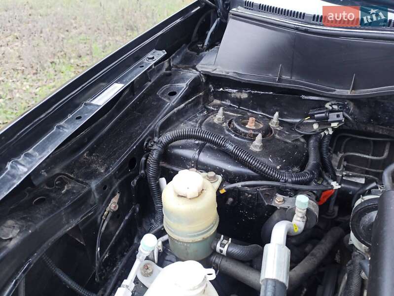 Внедорожник / Кроссовер Mitsubishi Outlander 2007 в Каменском