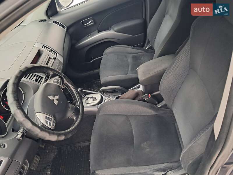 Внедорожник / Кроссовер Mitsubishi Outlander 2008 в Черкассах фото Внедорожник / Кроссовер Mitsubishi Outlander 2008 в Черкассах