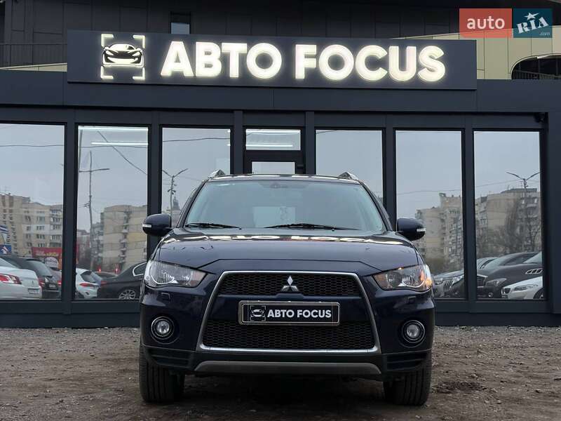 Внедорожник / Кроссовер Mitsubishi Outlander 2010 в Киеве