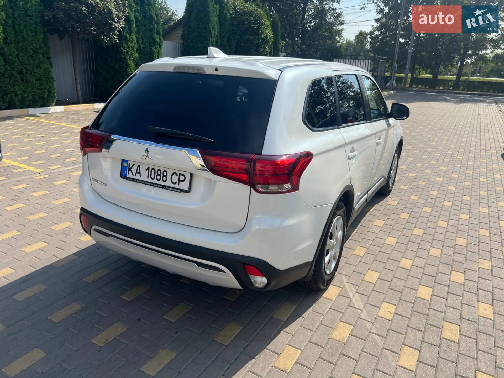 2020 Mitsubishi Outlander - мініатюра 5