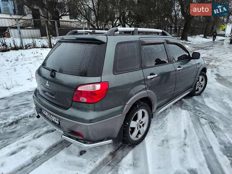 Внедорожник / Кроссовер Mitsubishi Outlander 2006 в Валках