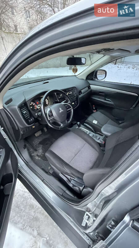Внедорожник / Кроссовер Mitsubishi Outlander 2014 в Виннице