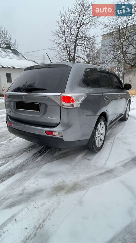 Внедорожник / Кроссовер Mitsubishi Outlander 2014 в Виннице