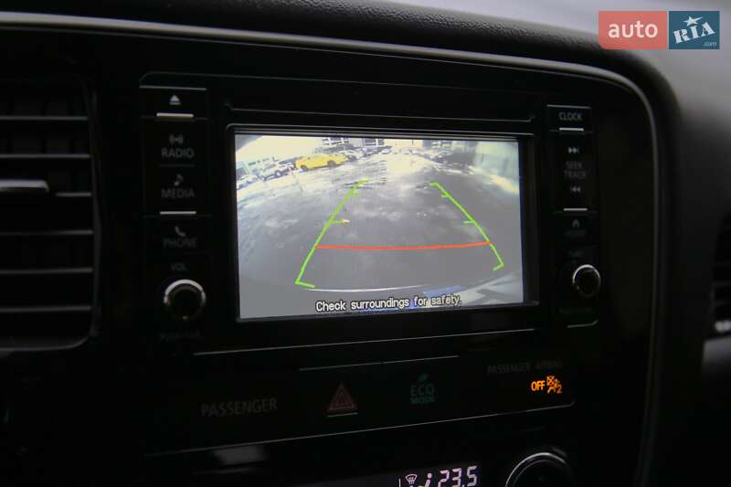 Внедорожник / Кроссовер Mitsubishi Outlander 2016 в Харькове фото 16 Внедорожник / Кроссовер Mitsubishi Outlander 2016 в Харькове