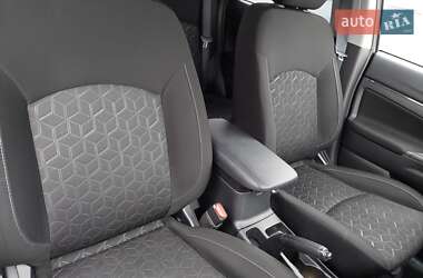 Позашляховик / Кросовер Mitsubishi Outlander 2021 в Києві