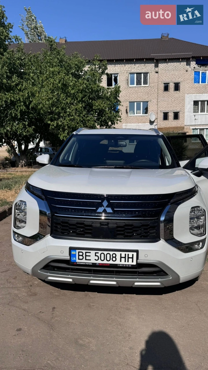 2023 Mitsubishi Outlander - мініатюра 15