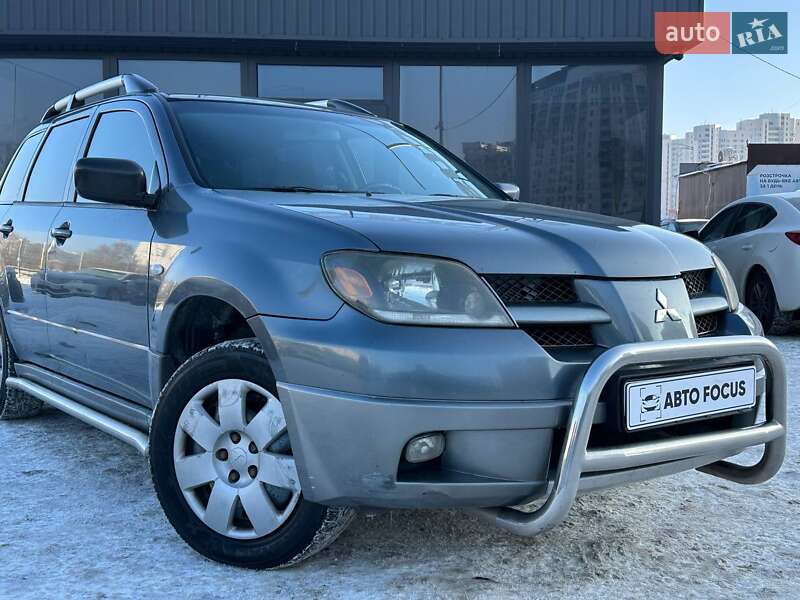 Внедорожник / Кроссовер Mitsubishi Outlander 2003 в Киеве