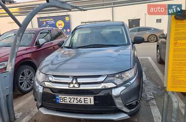 Позашляховик / Кросовер Mitsubishi Outlander 2017 в Миколаєві