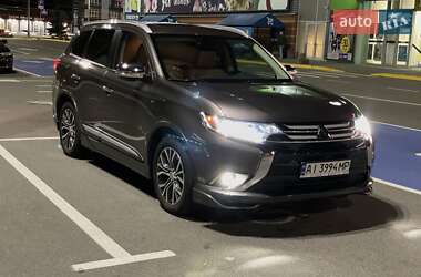 Позашляховик / Кросовер Mitsubishi Outlander 2015 в Києві