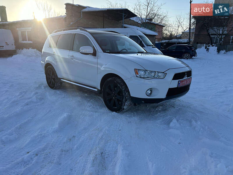 Mitsubishi Outlander 2012