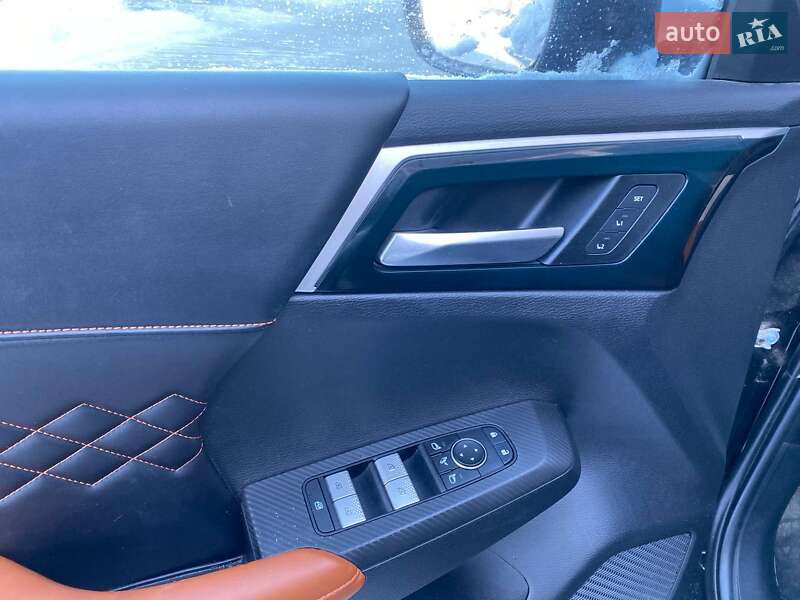 Внедорожник / Кроссовер Mitsubishi Outlander 2021 в Львове