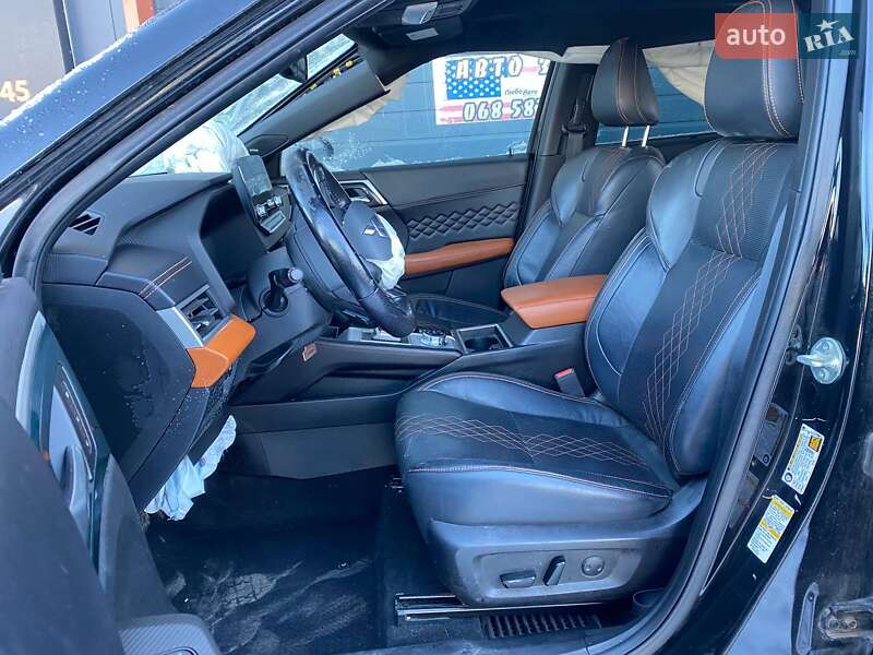 Внедорожник / Кроссовер Mitsubishi Outlander 2021 в Львове