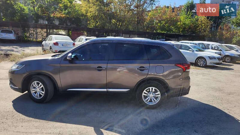 Внедорожник / Кроссовер Mitsubishi Outlander 2018 в Днепре