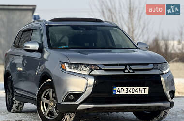 Внедорожник / Кроссовер Mitsubishi Outlander 2016 в Запорожье