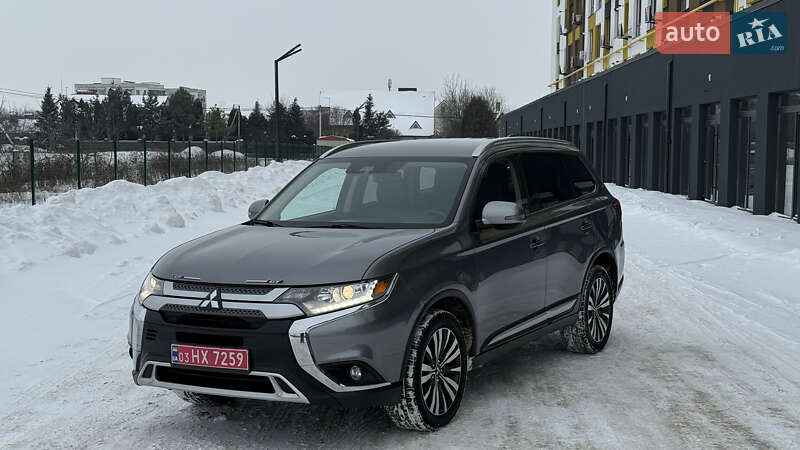 Mitsubishi Outlander 2020