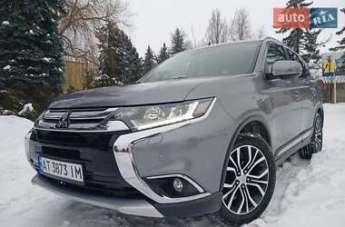 Позашляховик / Кросовер Mitsubishi Outlander 2016 в Івано-Франківську