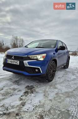 Позашляховик / Кросовер Mitsubishi Outlander 2018 в Києві