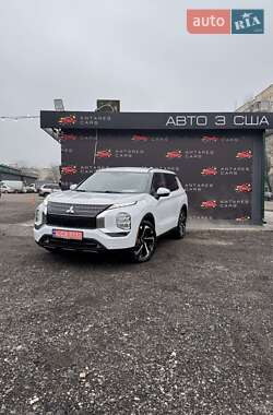 Внедорожник / Кроссовер Mitsubishi Outlander 2022 в Запорожье