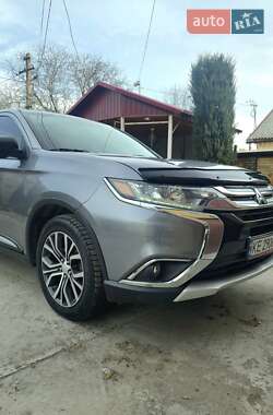 Внедорожник / Кроссовер Mitsubishi Outlander 2016 в Днепре