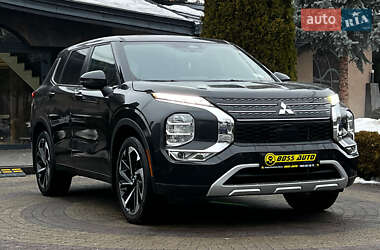 Внедорожник / Кроссовер Mitsubishi Outlander 2023 в Львове