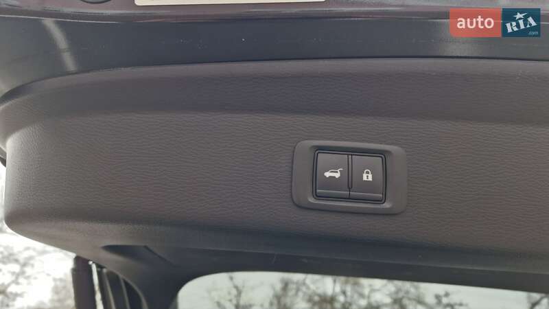 Внедорожник / Кроссовер Mitsubishi Outlander 2023 в Одессе