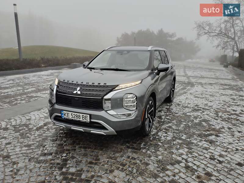 Внедорожник / Кроссовер Mitsubishi Outlander 2023 в Днепре