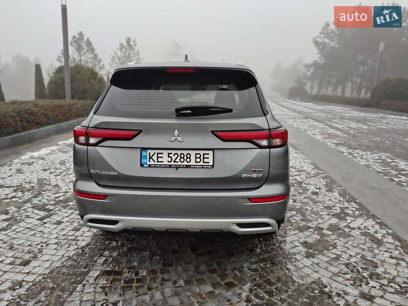 Внедорожник / Кроссовер Mitsubishi Outlander 2023 в Днепре