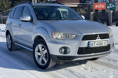 Внедорожник / Кроссовер Mitsubishi Outlander 2011 в Староконстантинове