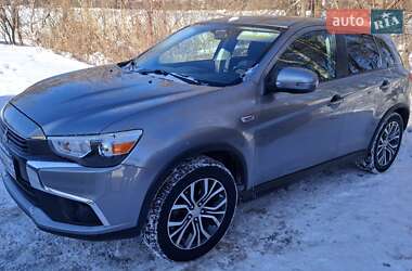Внедорожник / Кроссовер Mitsubishi Outlander 2017 в Чернигове