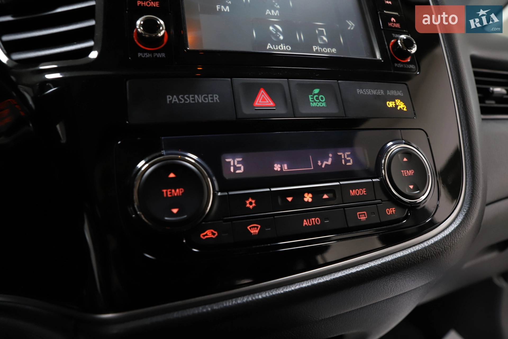 2017 Mitsubishi Outlander - мініатюра 69