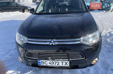 Внедорожник / Кроссовер Mitsubishi Outlander 2014 в Львове